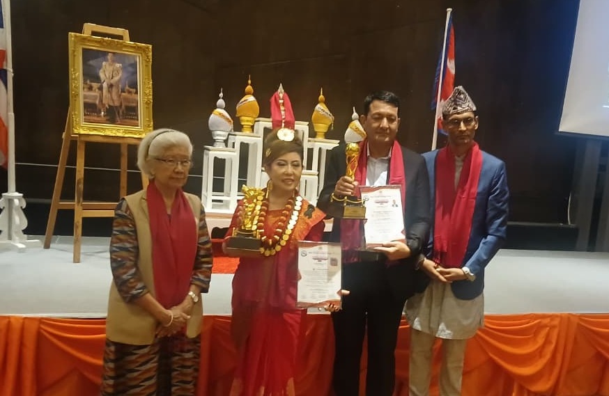गोकर्णेश्वरका नगर प्रमुख रिसाललाई एशिया ग्लोबल एक्सिलेन्स अवार्ड